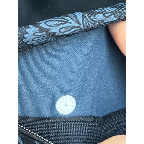 Lululemon Speed Up Crop Pant 4 Navy Blue Floral Activewear Yoga Pilates Leggings - Picture 9 of 12